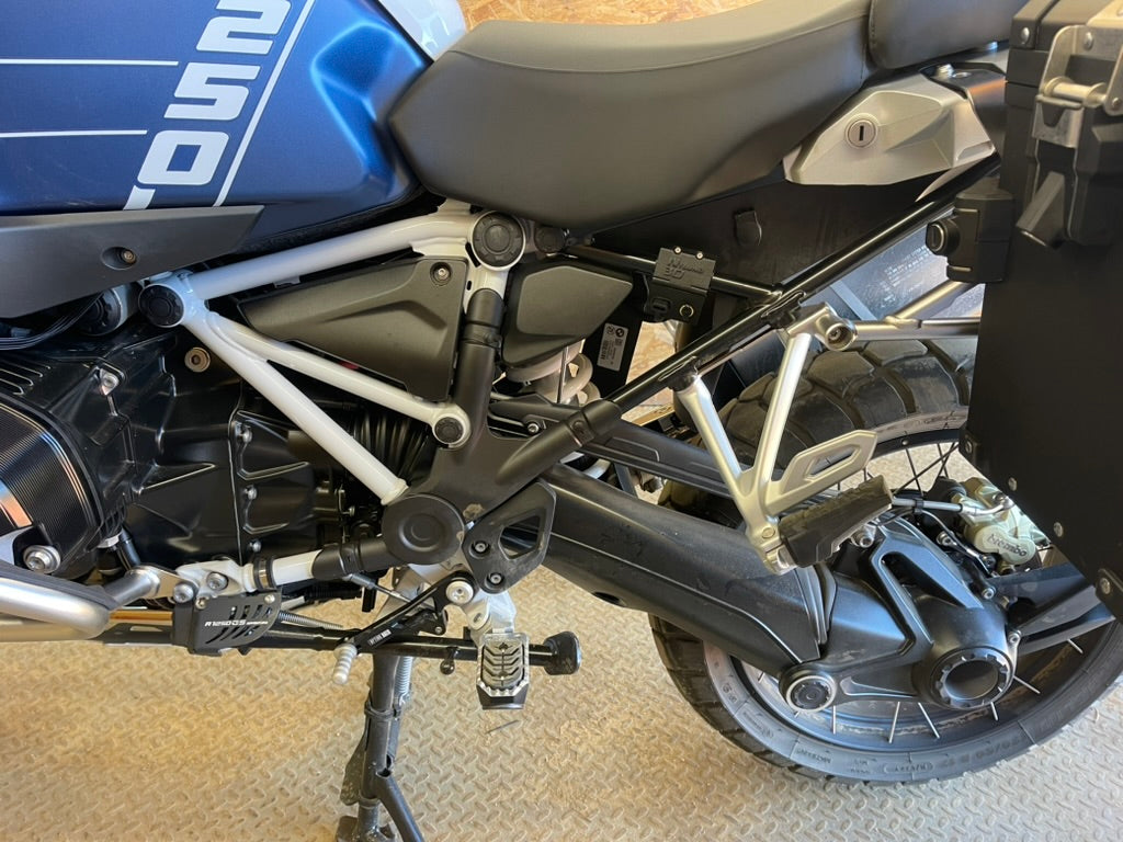 2013-2024 BMW 1200/1250 GS/ GSA SAE and 5.5x2.5 coax heated gear mount
