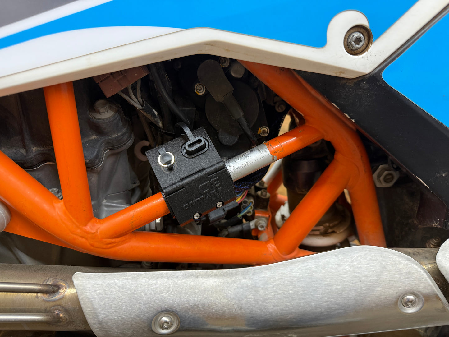KTM 690 Enduro, Husqvarna 701, GasGas 700 SAE and 5.5x2.5 heated gear mount