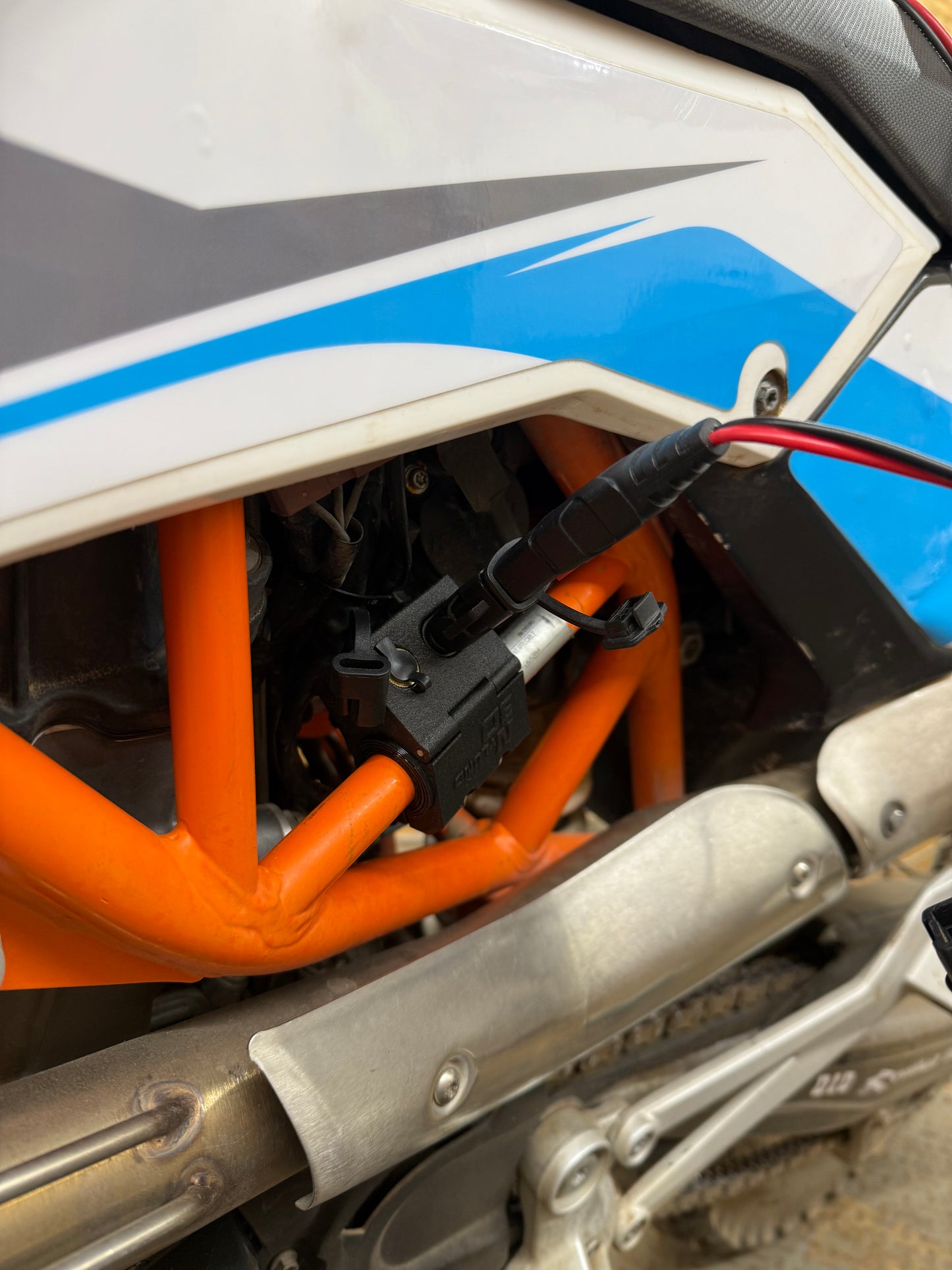 KTM 690 Enduro, Husqvarna 701, GasGas 700 SAE and 5.5x2.5 heated gear mount